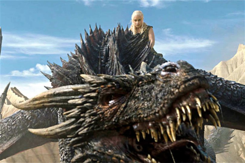 Emilia Clarke på drake i Game of Thrones