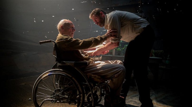 Hugh Jackman och Patrick Stewart i Logan, som är nominerad för en Oscar för bästa manus