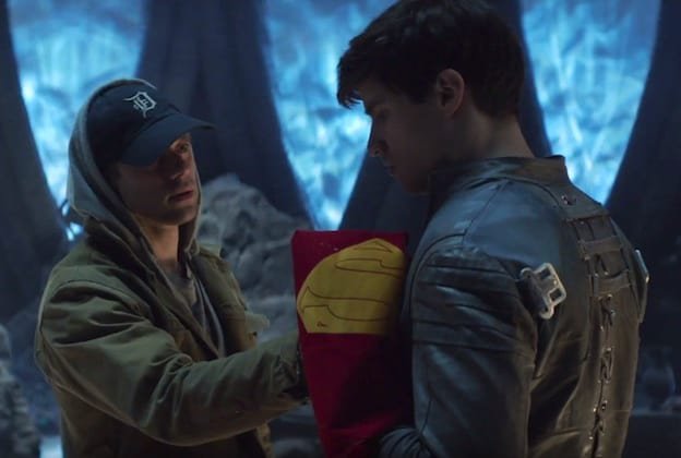 Seg-El, en förfader till Superman möter Adam Strange i Krypton