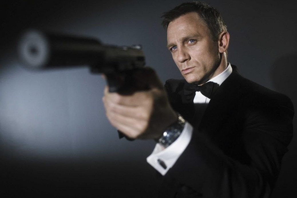 På bilden ser vi Daniel Craig som James Bond
