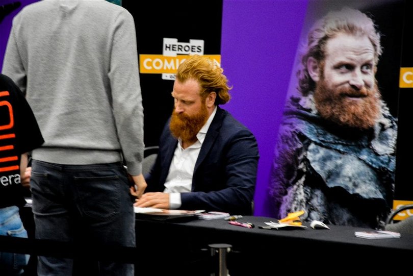 Kristofer Hivju möter fansen på Comic Con i Göteborg.