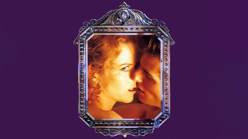 Nicole Kidman och Tom Cruise kysser varandra på en poster till Stanley Kubricks film Eyes Wide Shut.