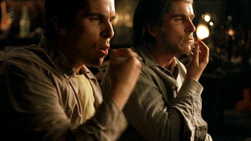 Christian Bale spelar mot sig själv i filmen The Prestige