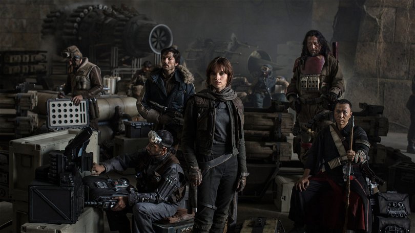 Så här sammanbitna var rebellerna i Rogue One, innan de ens fått uppleva att det fanns hopp. Foto: Walt Disney Studios Motion Pictures.