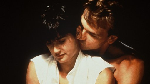 Patrick Swayse och Demi Moore i Ghost från 1990. Foto: Paramount Pictures.