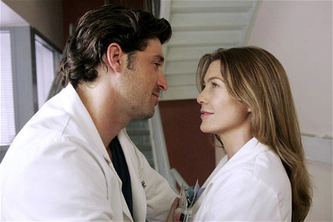 Derek Shepherd (Patrick Dempsey) och Meredith Grey (Ellen Pompeo) i Grey's Anatomy. Foto: Viaplay.