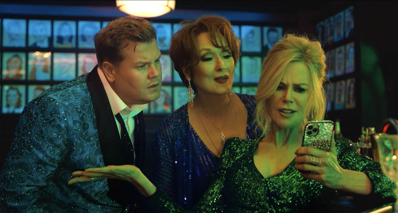 James Corden lyckas hålla jämna steg med Meryl Streep och Nicole Kidman i The Prom. Det säger inte lite. Foto: Netflix.
