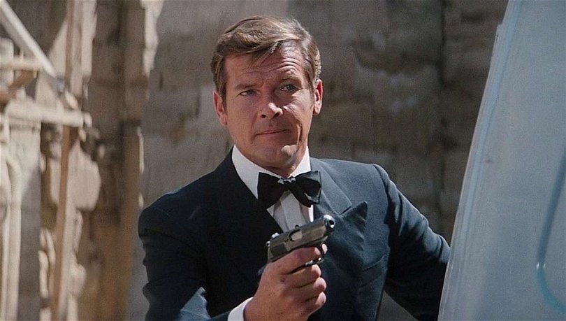 Roger Moore som James Bond