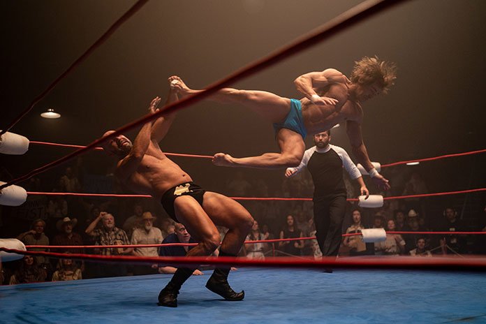 Första bilden på Zac Efron i wrestlingfilmen The Iron Claw