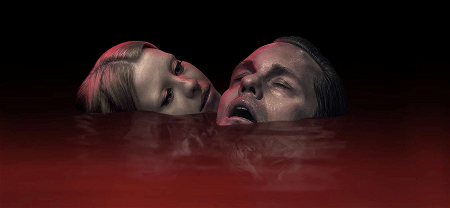 Mardrömslik trailer till Alexander Skarsgårds skräckfilm Infinity Pool