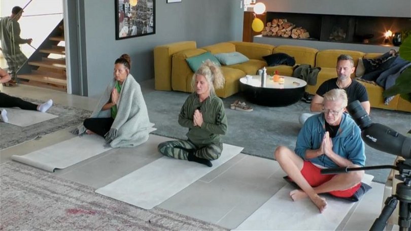 Yogalektion i min mamma, din pappa på TV4