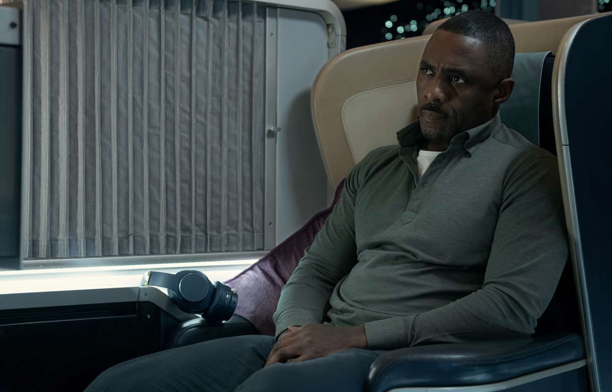 Hijack med Idris Elba kommer till Apple TV+ i sommar – se första bilderna