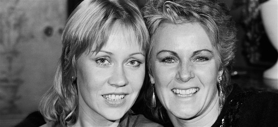 Recension: ABBA: Livet, karriären och återföreningen (2021)