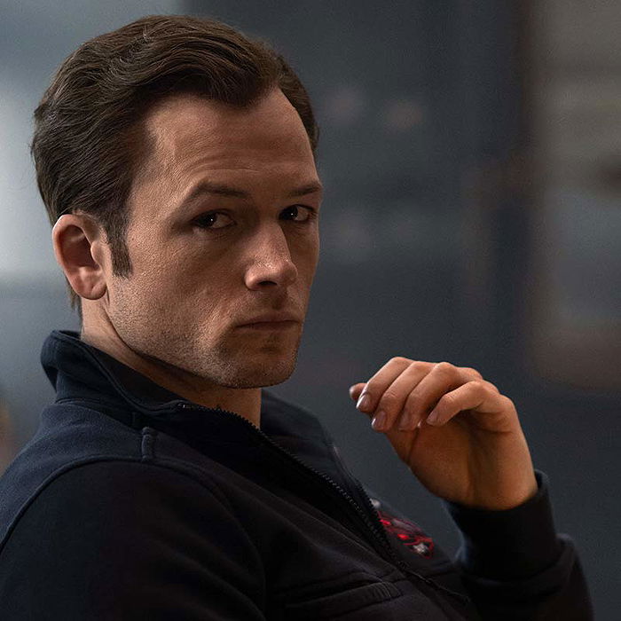 Taron Egerton i "Smoke"
