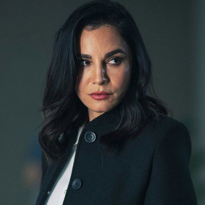 Skicklig bedragare riskerar allt i ny dramathriller – premiär idag